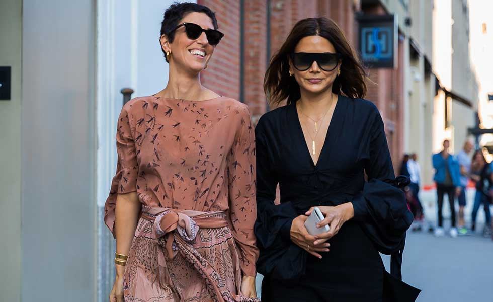 New York SS 2018 Street Style: Yasmin Sewell und Christine Centenera