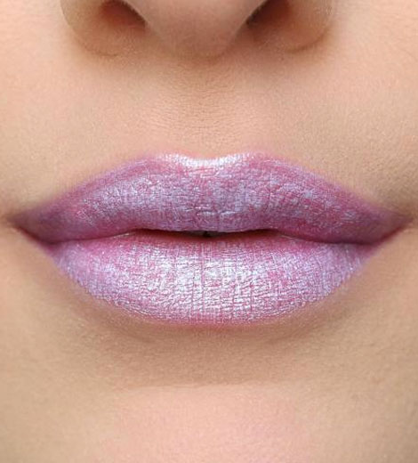 Es gibt einen Lippenstift von Too Faced in der Farbe "Unicorn Tears".