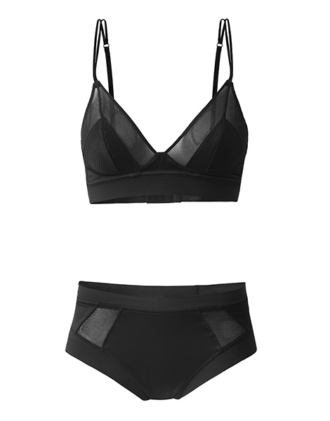 Die neue Studio Kollektion von H&M besticht durch schwarze It-Pieces.