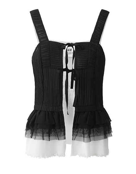 Die neue Studio Kollektion von H&M besticht durch schwarze It-Pieces.