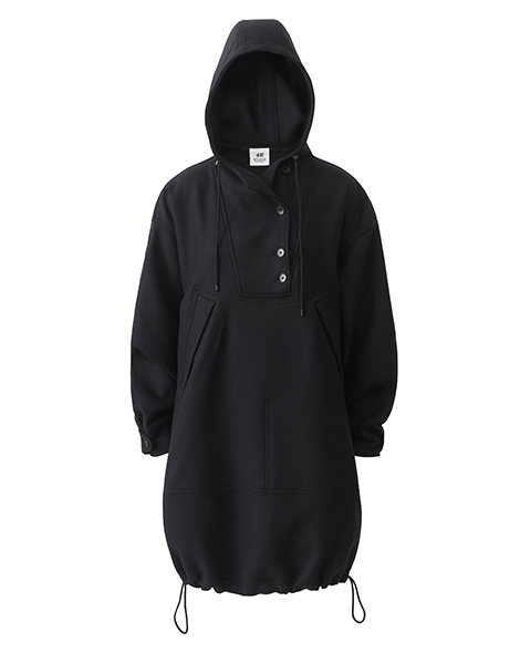 Die neue Studio Kollektion von H&M besticht durch schwarze It-Pieces.