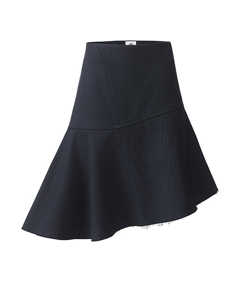 Die neue Studio Kollektion von H&M besticht durch schwarze It-Pieces.