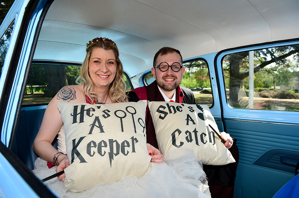 Dieses Paar hat sich einfach mal die magischste „Harry Potter“-Hochzeit ever gezaubert