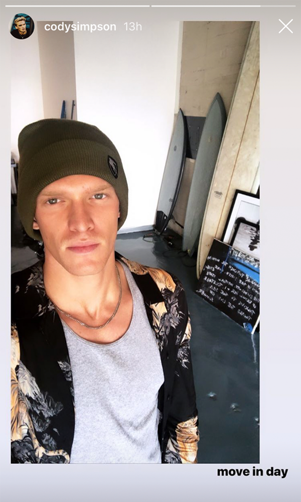 Miley Cyrus und Boyfriend Cody Simpson sind offenbar gerade zusammengezogen – nach knapp 2 Wochen!!
